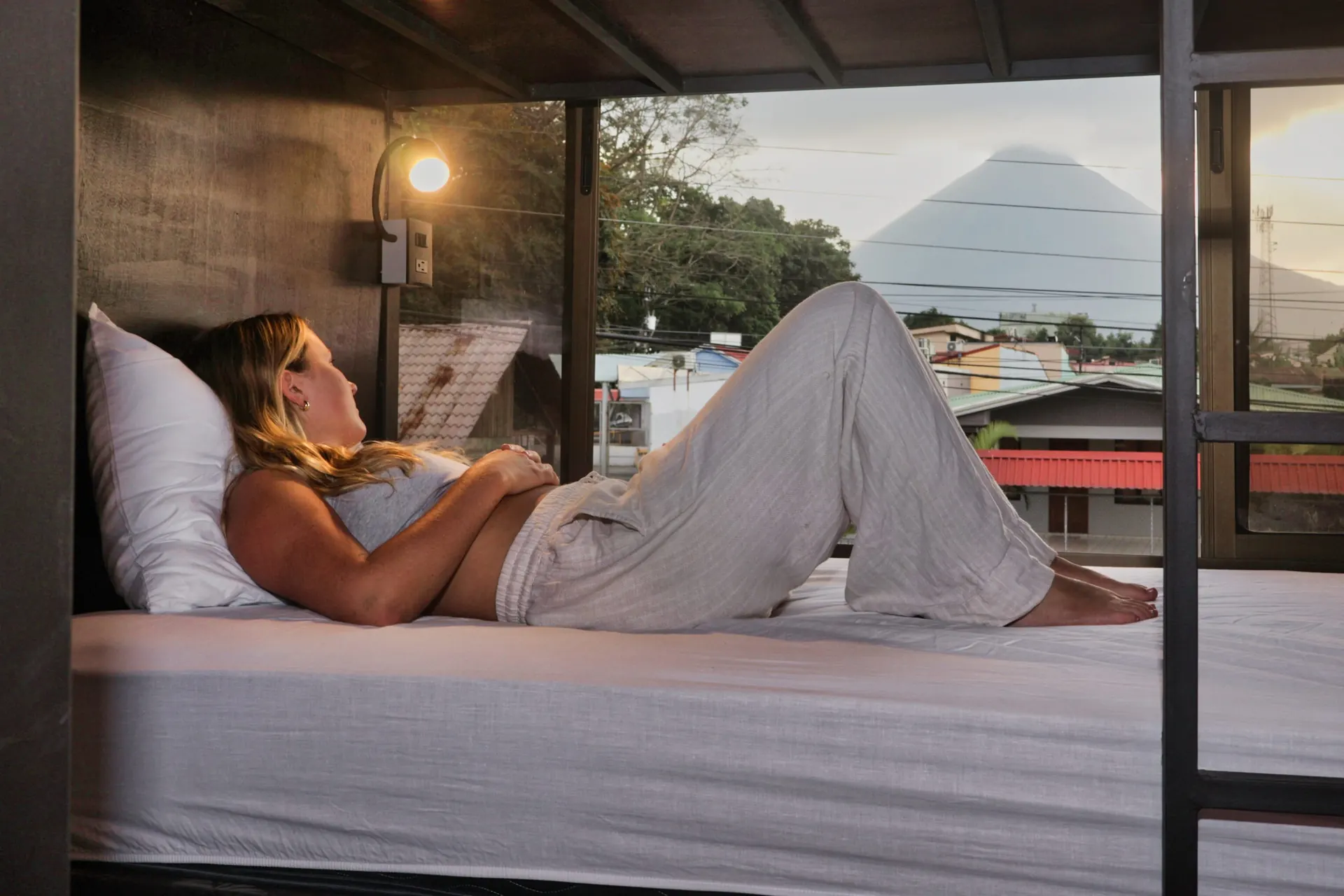 Lignum Vitae Dorm — Volcano View (10 Beds)
